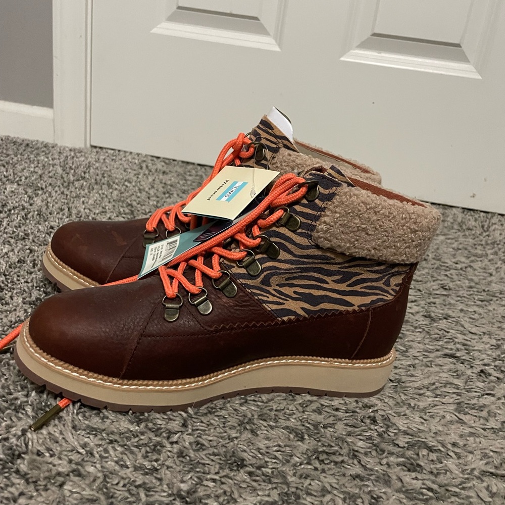 Toms Mesa Women’s Winter Boots Size 7.5